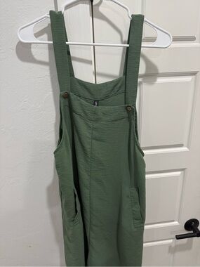Source Unknown Olive Green Overall Jumpsuit with Front Pockets